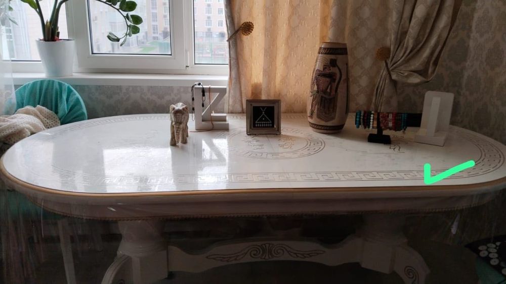 Продам гостиный стол