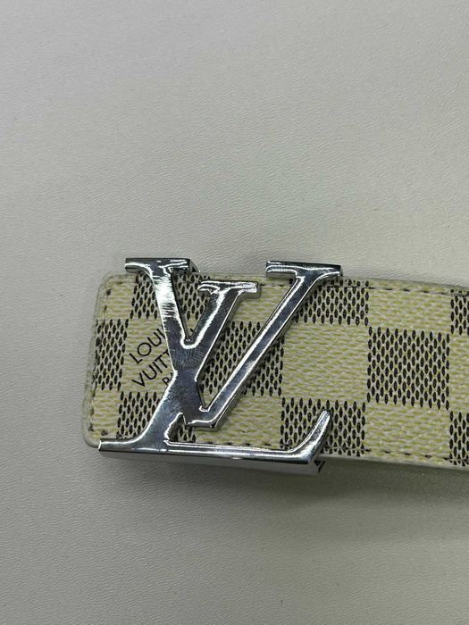 Curea Louis Vuitton carouri crem