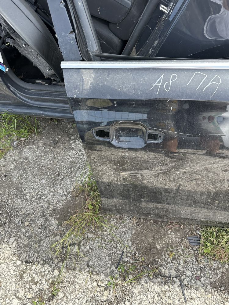 Врата предна дясна Audi A D4 4H 2010-2017 Ауди А8 с забележка