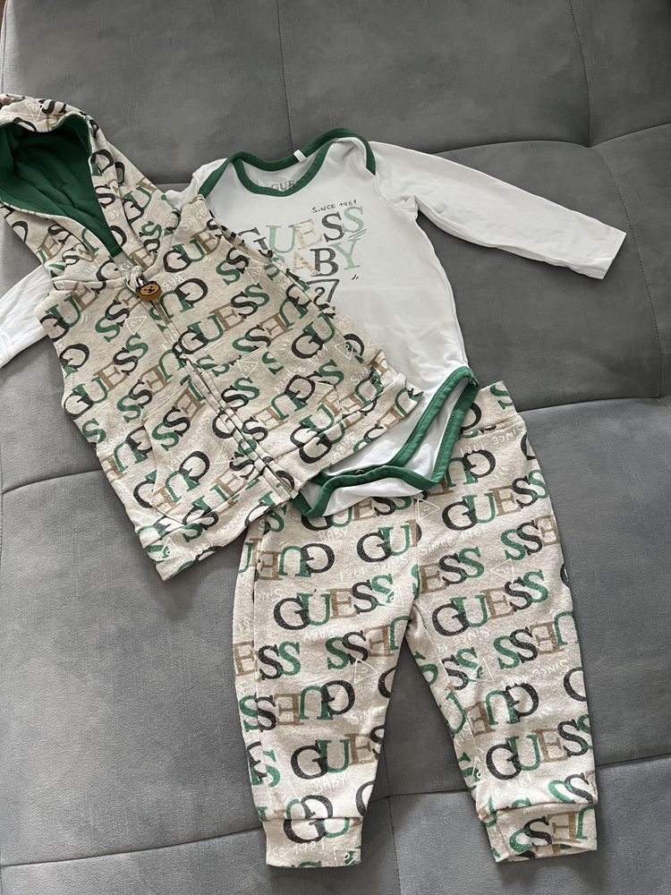 Бебешки комплект Guess