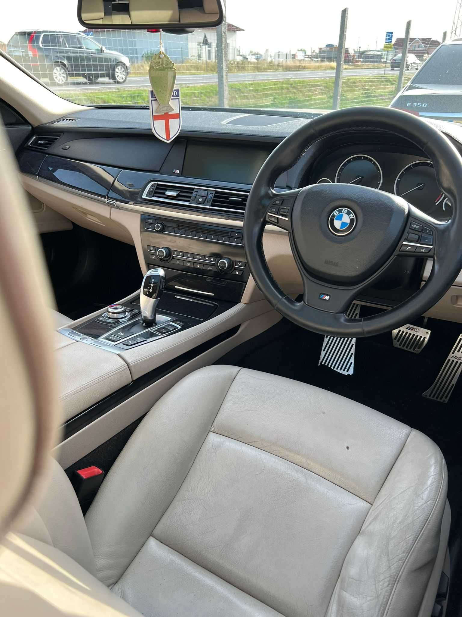 Dezmembrez BMW 730D, F01