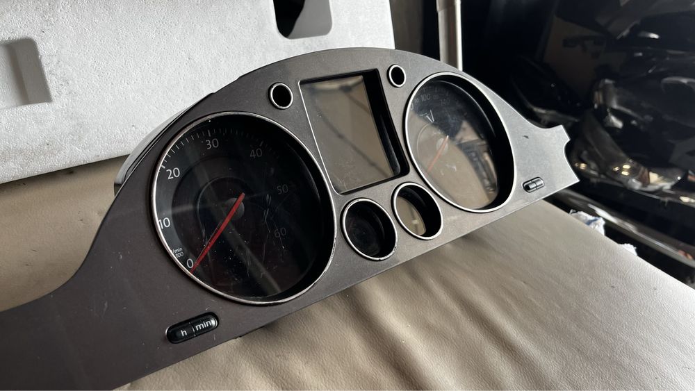 3 броя километраж VW Passat B8 B6 (2005-2010)