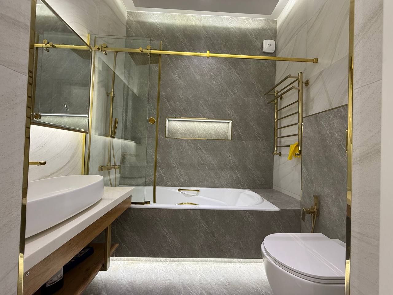 Продам 4/7/8 100м2 в ЖК Mashxadi Residence, ор-р: Пенная