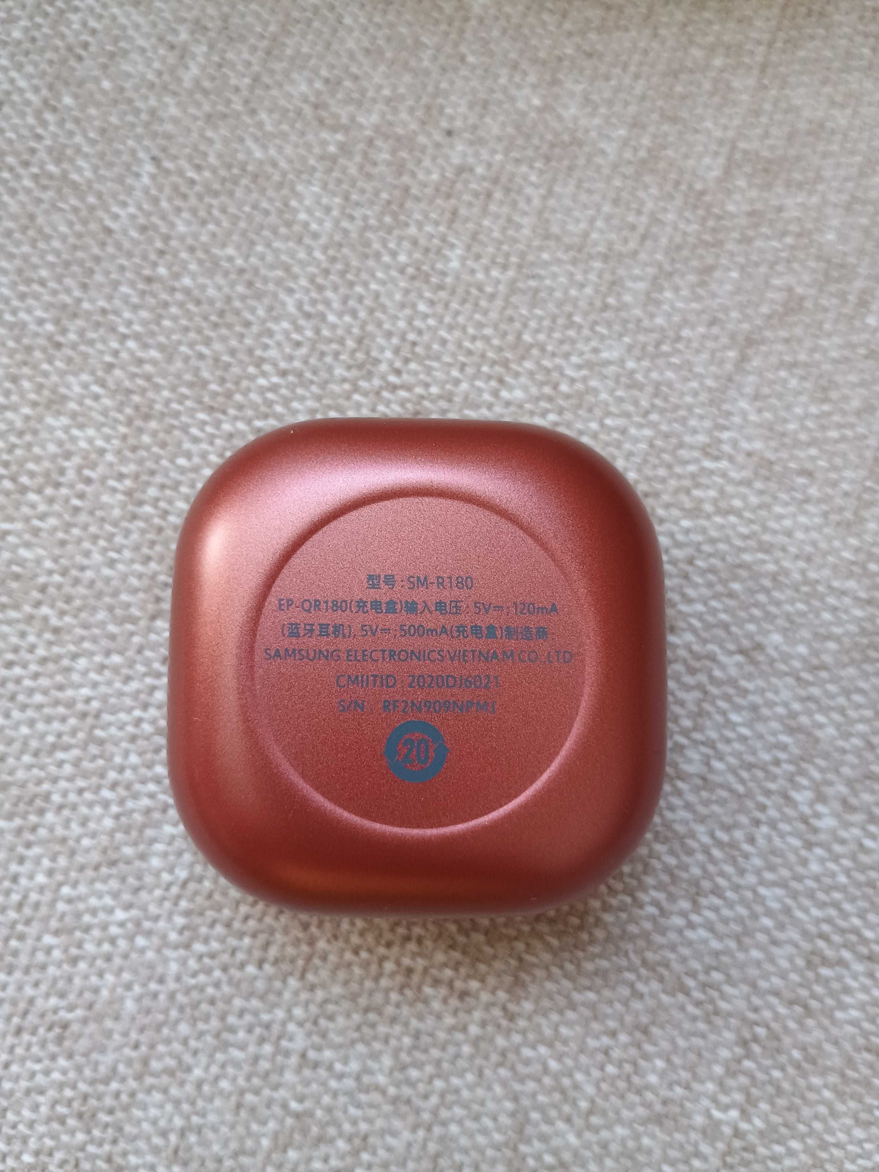 Слушалки Samsung Galaxy buds live