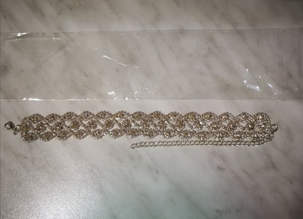 Колье, чокер из страз