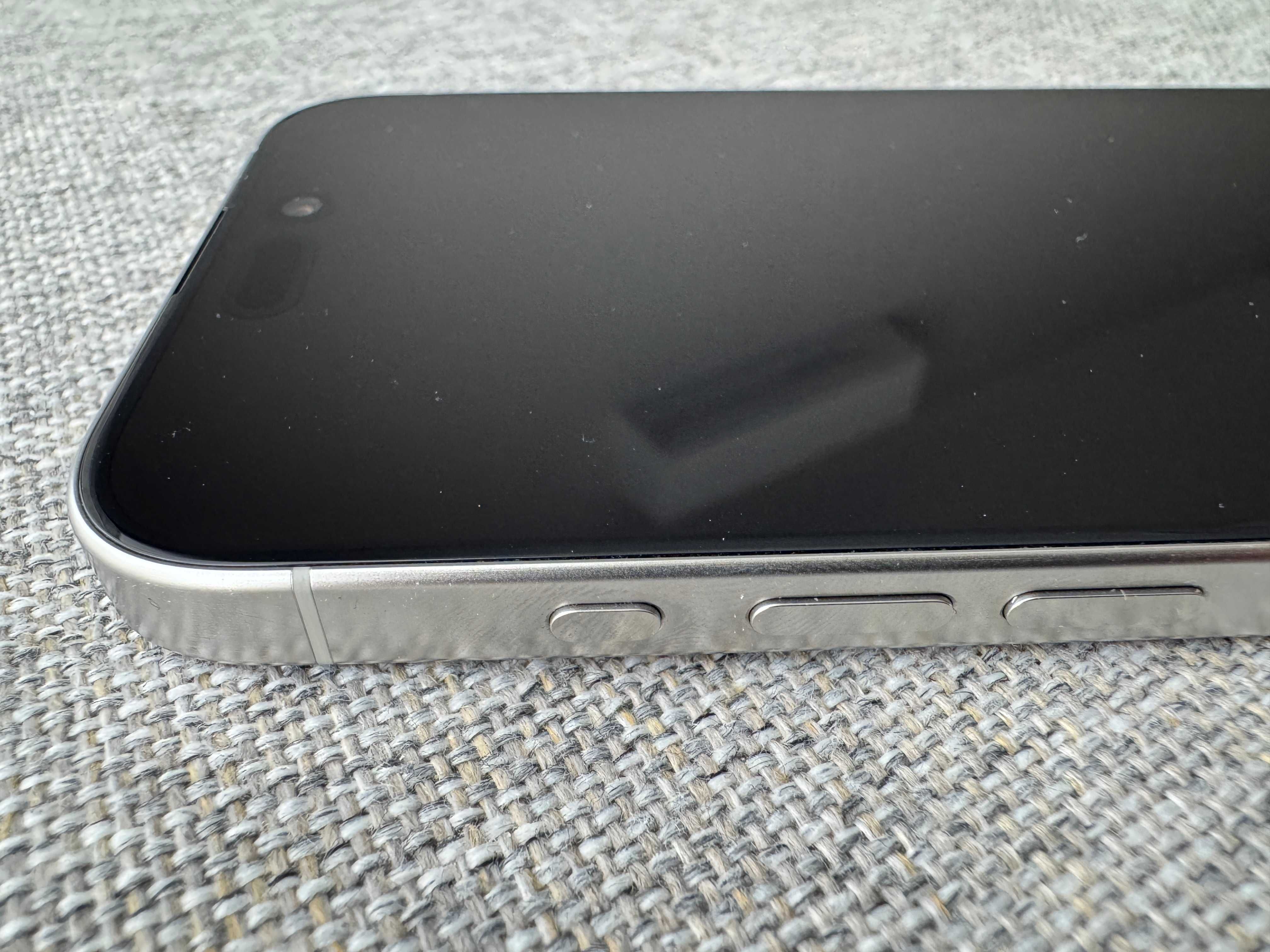 iPhone 15 Pro 128Gb бял, перфектен