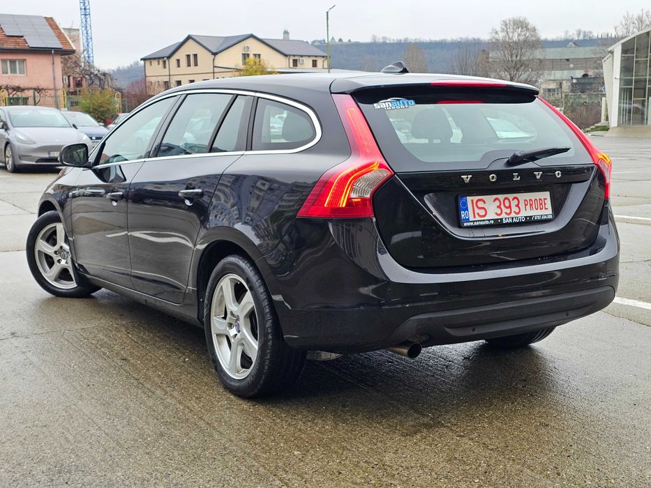 Volvo V60 2012 2.0 D4 163 CP euro 5 / RATE fara avans
