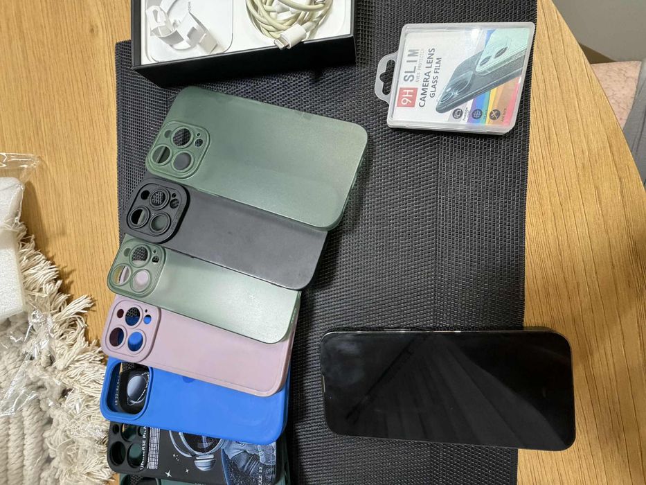 iPhone 13 Pro 128GB с много кейсове