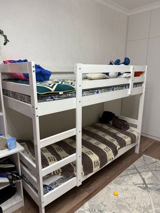 продам 2х ярусную кровать