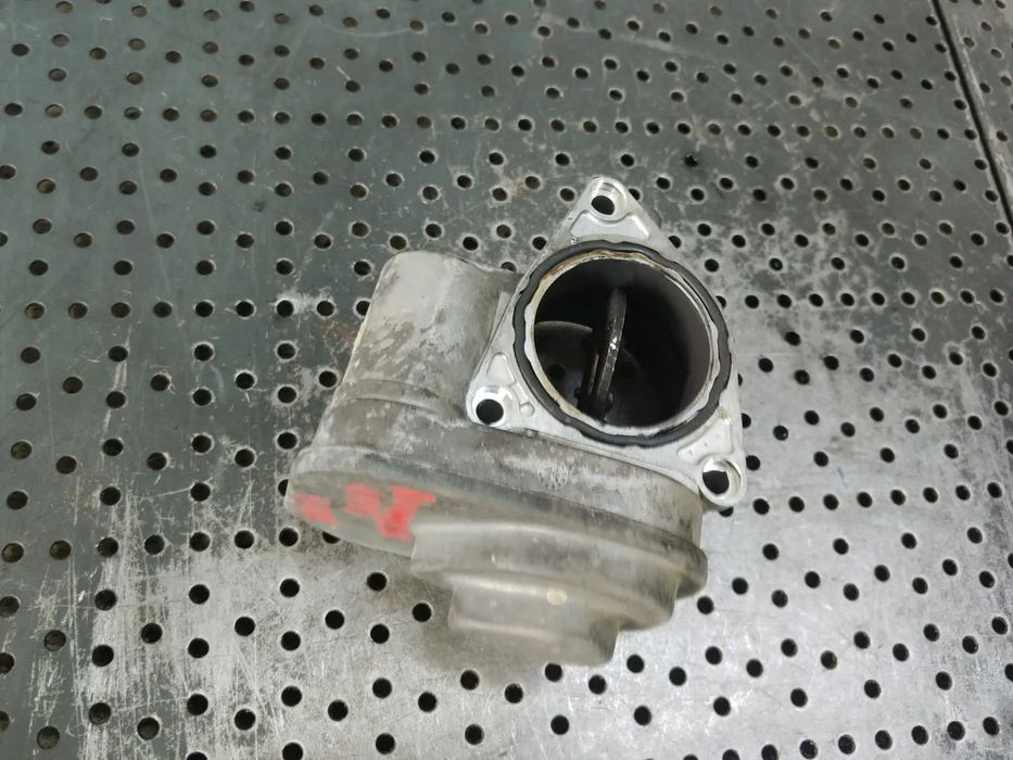 clapeta acceleratie 1.9 tdi  seat ibiza cordoba vw touran polo 9n skoda roomster fabia  038128063m