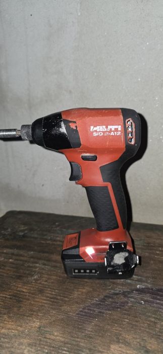 Filetanta biti hilti sid2 + baterie 3 ampeei