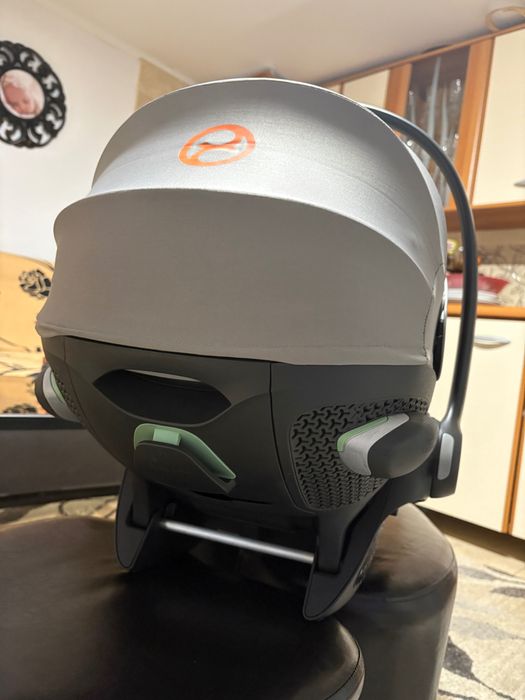 Vând scoica Cybex Gold G i-Size Lava Grey