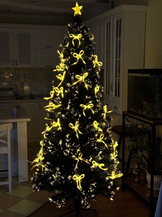 Продается елка в идеальном состоянии