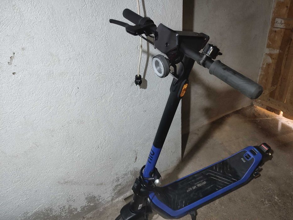 Електрическа тротинетка NIU KQI3