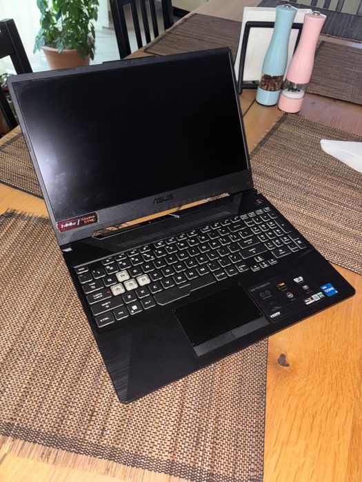 ASUS TUF F15 - 1.5 TB - 16 GB RAM - i5-11400H - RTX 3050Ti 4GB - 144HZ