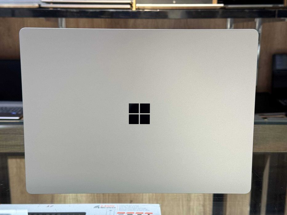 Microsoft surface laptop 3 CORE i5-1035G7 ram 8 ssd 256 сенсорный