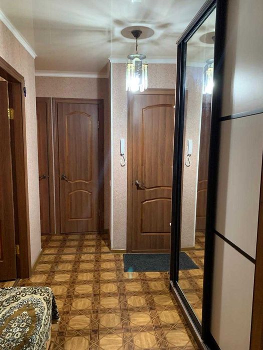 Продается 2 комнатная в 4 мкр