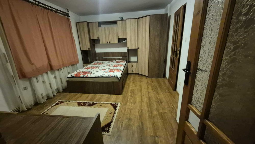Apartament tip studio cu dormitor separat | cu centrală proprie