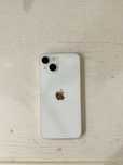 Белый iphone 13.