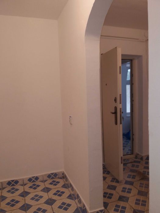 Vanzare spatiu pentru activitati economice in cartierul Vest Ploiesti