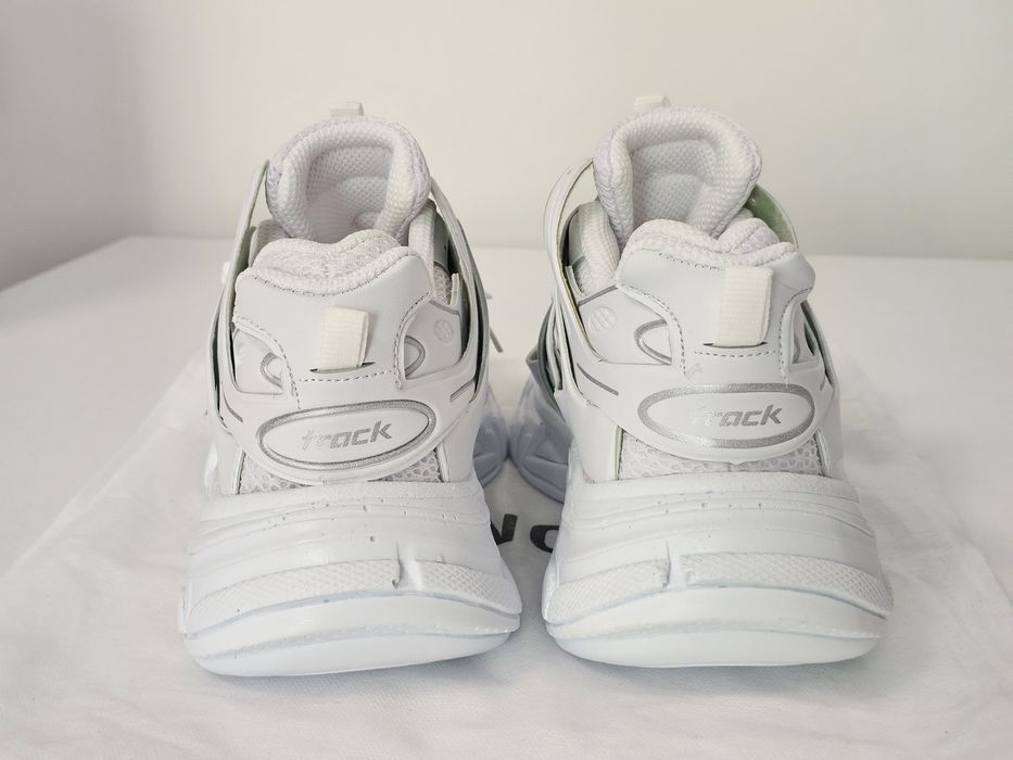 Balenciaga track