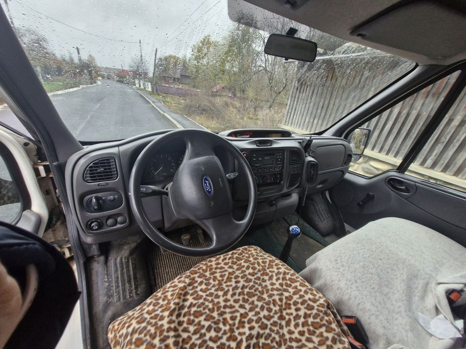 Ford Transit 8+1
