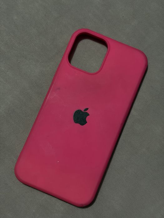 iPhone 12 кейсове