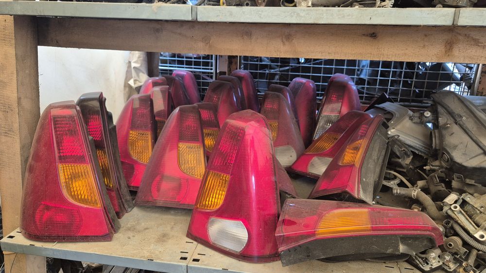 Stopuri dacia Logan dezmembrez dezmembrări triple lampa