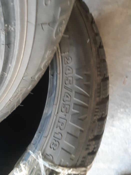 Se vinde 245/45/18 caucucuri iarna noi