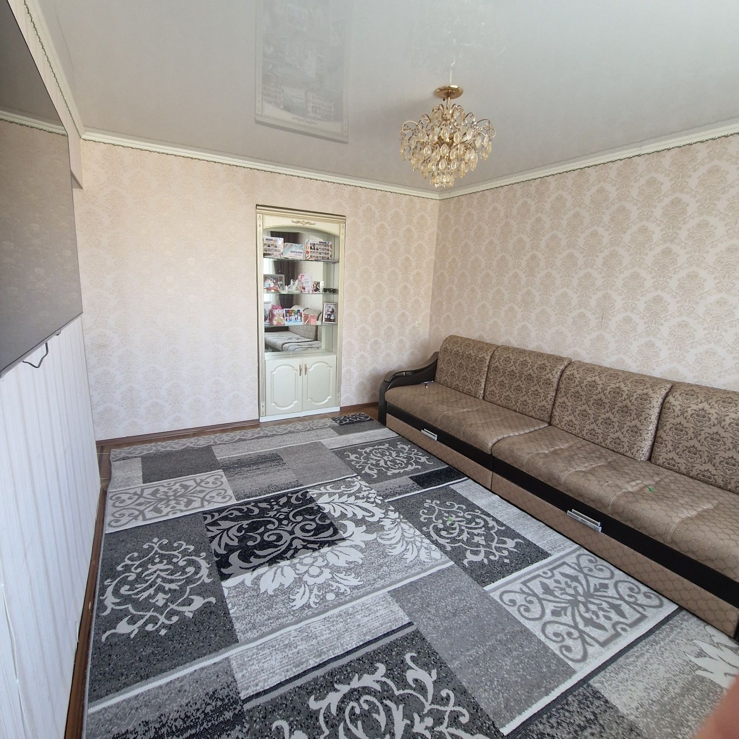 Продается 3 ком квартира в центре города Тобыл