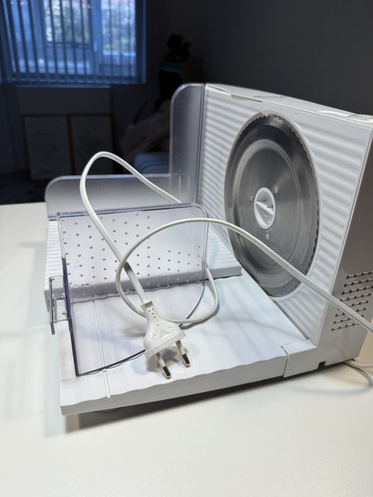 Електрически нож Gorenje R401W , 110 W