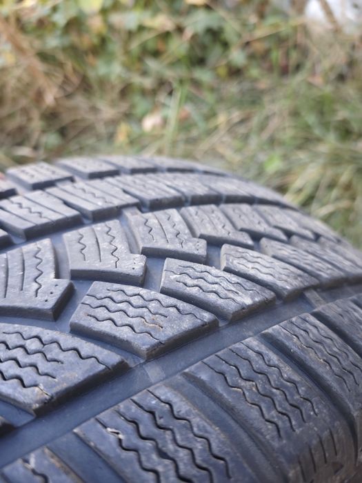 Зимни гуми 235/55/17