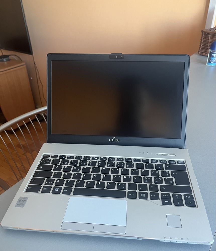 Лаптоп Fujitsu Lifebook s936 Intel i5 8 RAM