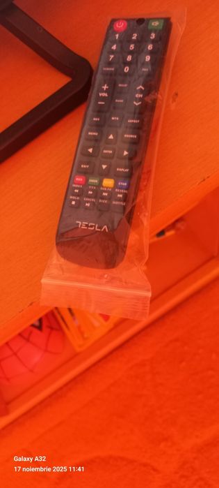 Tv Tesla nou,folosit doar o lună de zile.