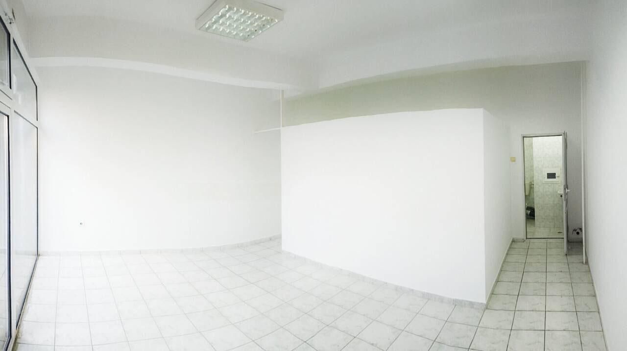 Дава се под наем Офис в Бургас, Лазур - 40 кв.м за 204 € - Снимка #1