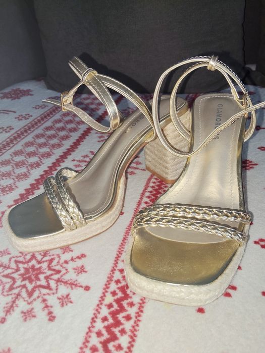 Sandale ocazie aurii