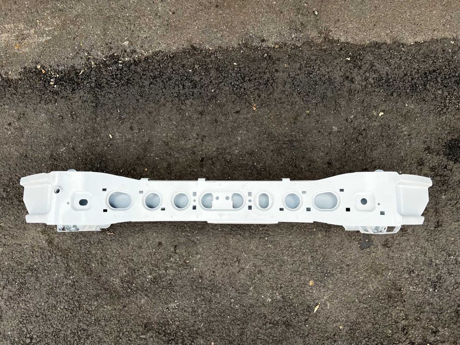 Armatura / intaritura bara fata ford focus 3