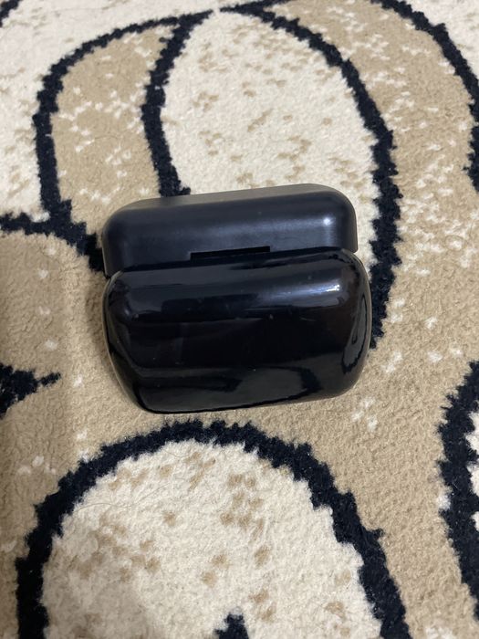 Красивый наушник