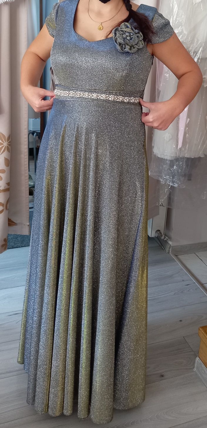 Rochie elegantă/nașă