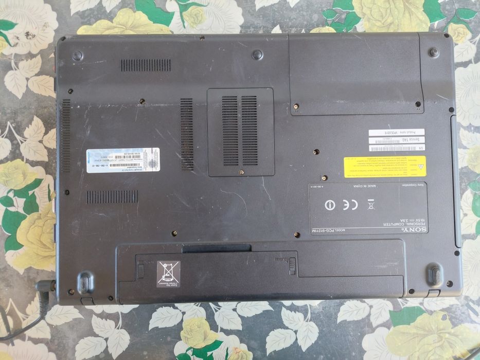 Laptop Sony Vayo i3