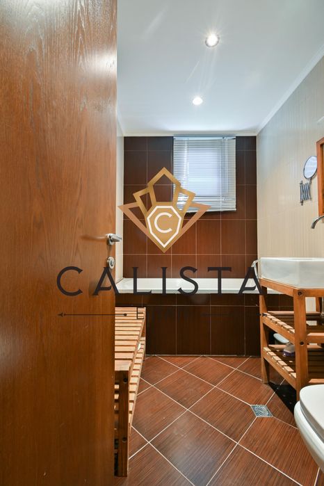 Дава се под наем Тристаен апартамент в София, Горубляне - 110 кв.м за 649 € - Снимка #17