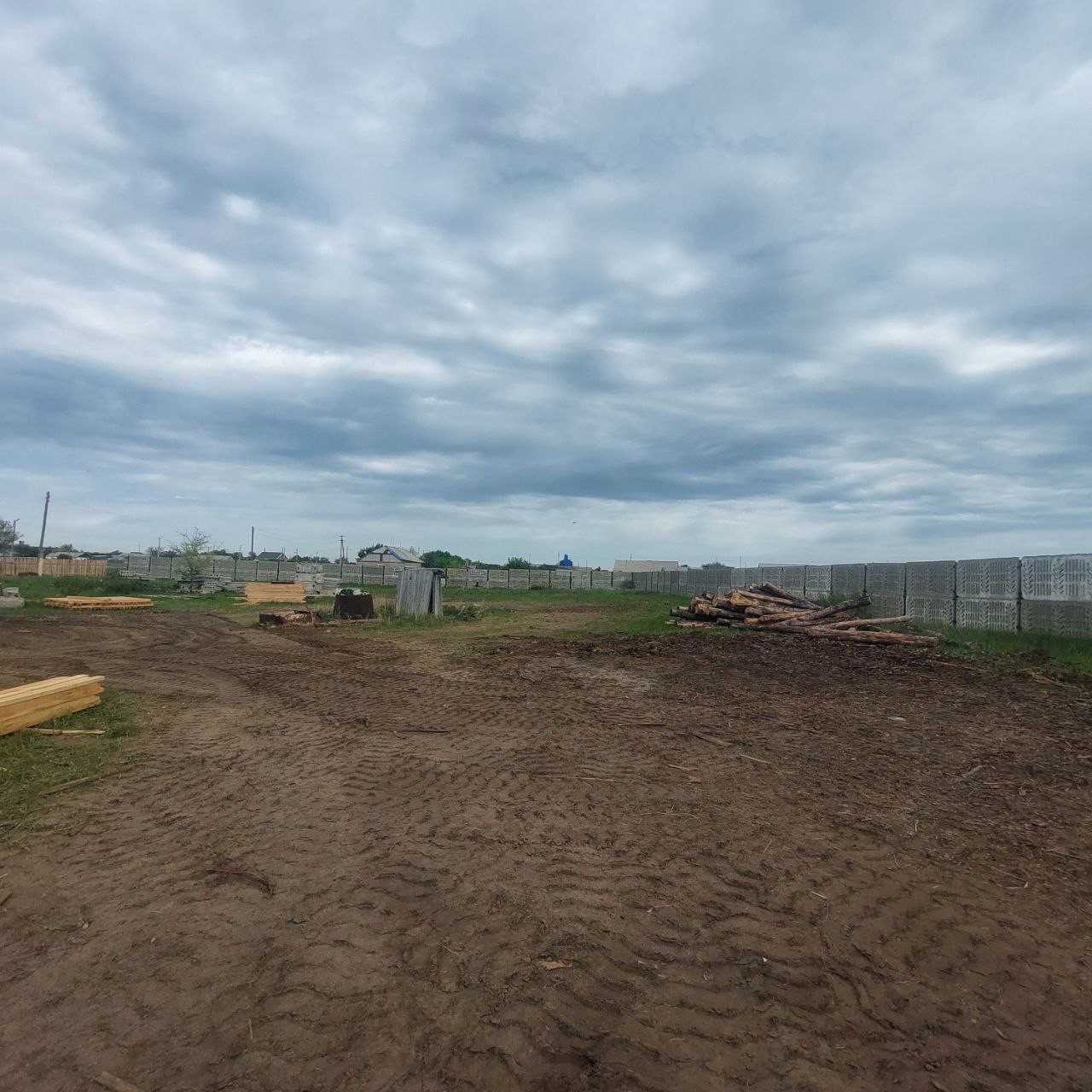 Продам торговый дом Аман Сити