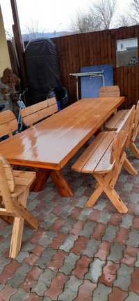 Masă ,bancute și scaune din lemn masiv