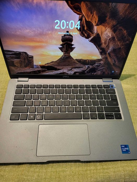 Laptop ultraportabil Dell Latitude 14inch, 256gb ,  8gb Ram,  intel i5