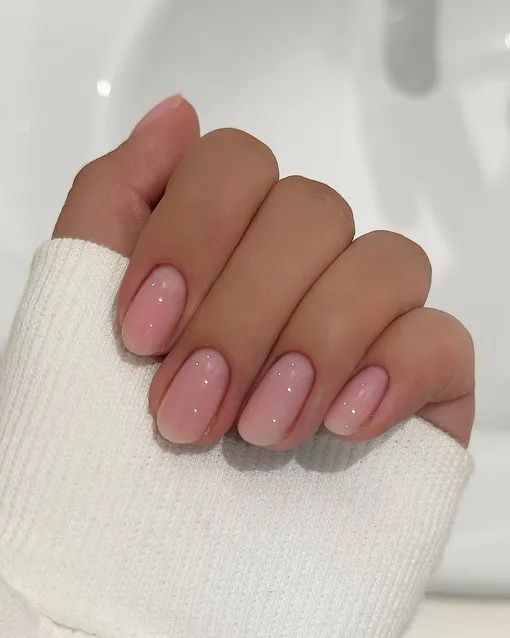 Ищем модели на маникюр