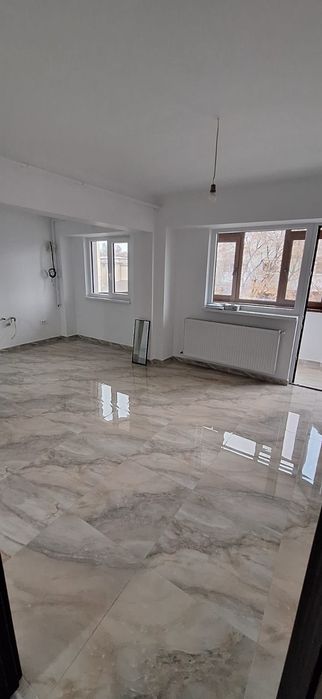Vând apartament 4 camere, zona 2 stejari-Vlahuță