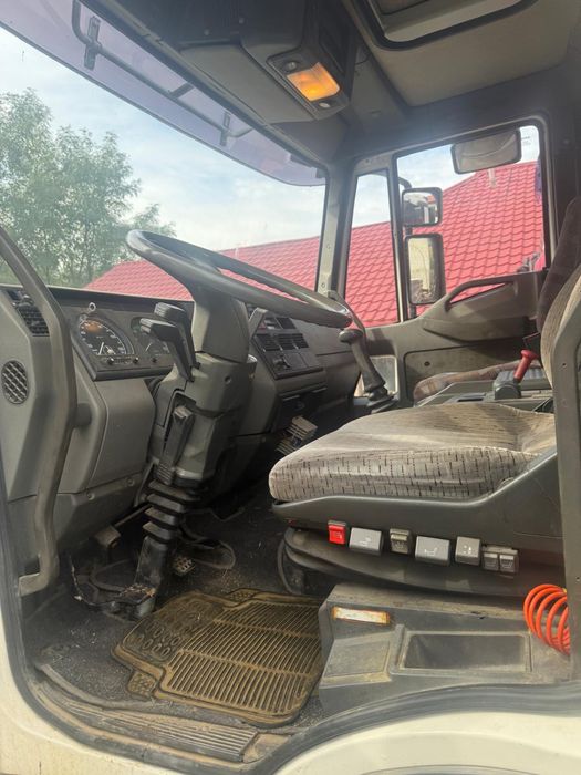 Vand/schimb Iveco EuroCargo cu miniexcavator