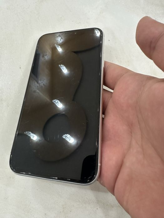 Като нов Iphone xr 128GB може и бартер