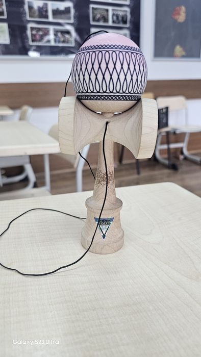 Kendama profesionala ken krom,tama cereal