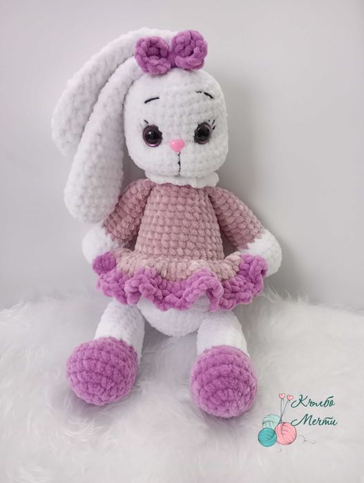 Плюшено ръчно изплетено зайче